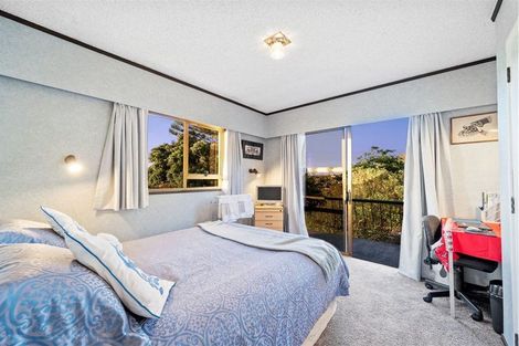 Photo of property in 100 Becroft Drive, Forrest Hill, Auckland, 0620