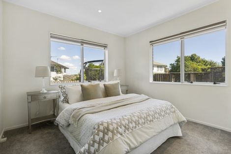 Photo of property in 16 Whitford Road, Howick, Auckland, 2014