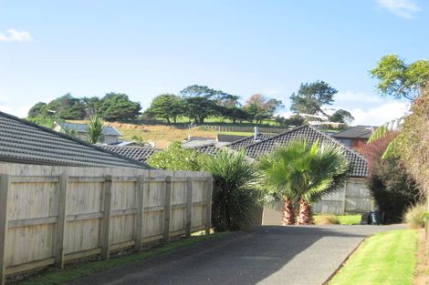 Photo of property in 16 Byblos Place, The Gardens, Auckland, 2105