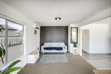 Photo of property in 16 Guildford Street, Tamatea, Napier, 4112