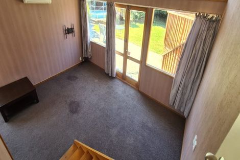 Photo of property in 4 Mahia Place, Kelvin Grove, Palmerston North, 4414