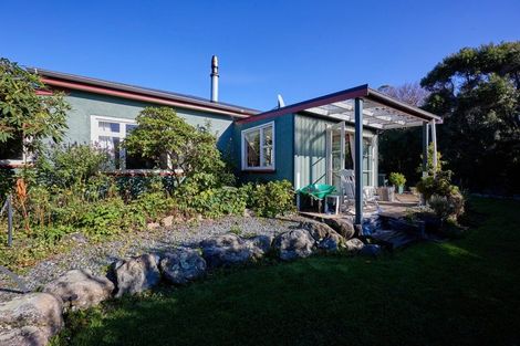 Photo of property in 223 Beach Road, Kaikoura, 7300