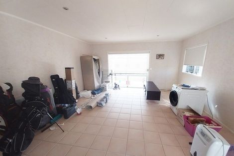 Photo of property in 2/65 Castor Bay Road, Castor Bay, Auckland, 0620