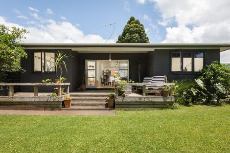 Photo of property in 11 Roretana Drive, Athenree, Katikati, 3177