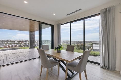 Photo of property in 98 Wainui Road, Silverdale, 0932