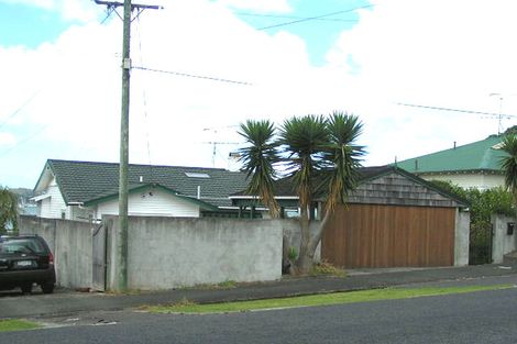 Photo of property in 11 Richmond Avenue, Northcote Point, Auckland, 0627
