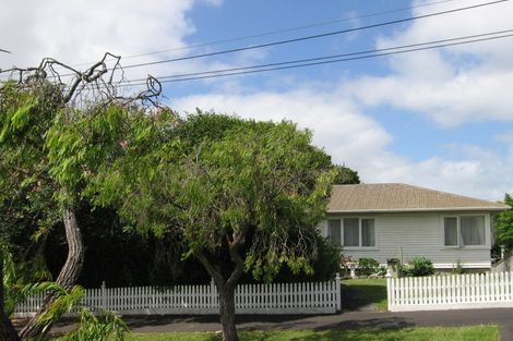 Photo of property in 9 Dickey Street, New Windsor, Auckland, 0600