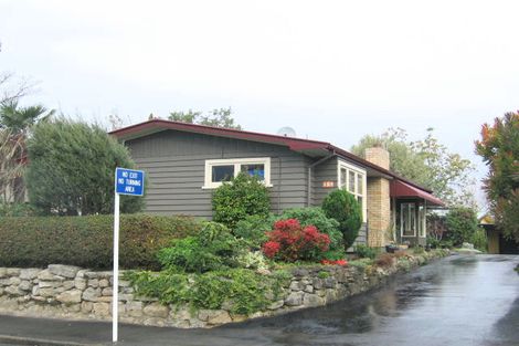 Photo of property in 15a Enfield Road, Hospital Hill, Napier, 4110