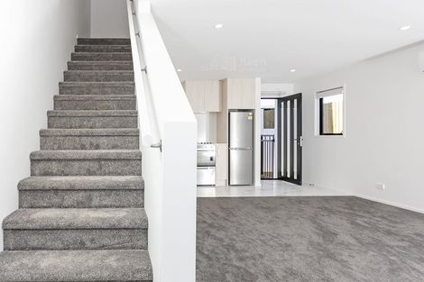 Photo of property in 1/21 Karamu Street, Te Atatu Peninsula, Auckland, 0610