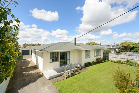 Photo of property in 79 Sutherland Crescent, Westbrook, Palmerston North, 4412