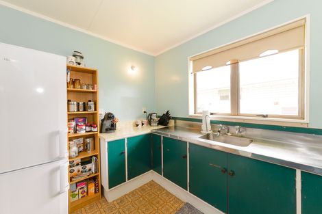 Photo of property in 11 Herbert Avenue, Cloverlea, Palmerston North, 4412