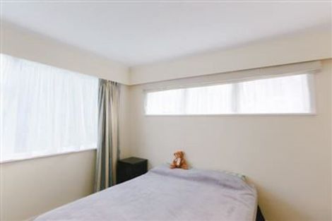 Photo of property in 12 Redwood Avenue, Tawa, Wellington, 5028