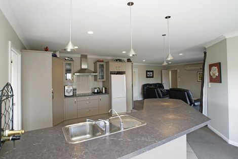 Photo of property in 3 Gibbston Close, Huntington, Hamilton, 3210