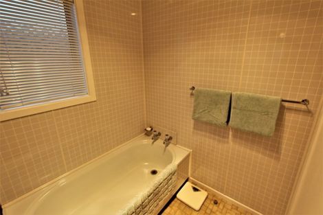 Photo of property in 69 Saint Andrews Drive, Tokoroa, 3420