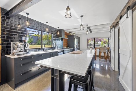 Photo of property in 37 Kent Terrace, Taradale, Napier, 4112