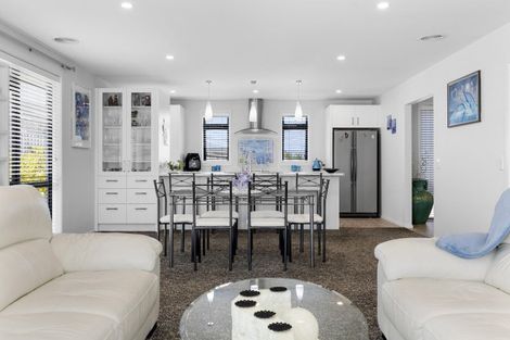 Photo of property in 32 Huka Heights Drive, Rangatira Park, Taupo, 3330