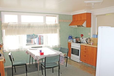 Photo of property in 4 Burn Street, Holmes Hill, Oamaru, 9401