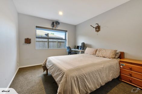 Photo of property in 21 Van Rixel Drive, Kumeu, 0810