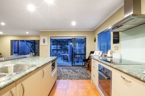 Photo of property in 6 Aotea Drive, Aotea, Porirua, 5024