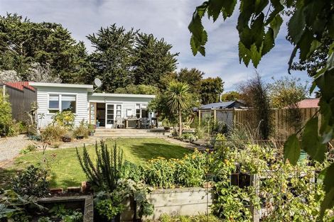 Photo of property in 27 Kiwi Avenue, Waikuku Beach, 7473