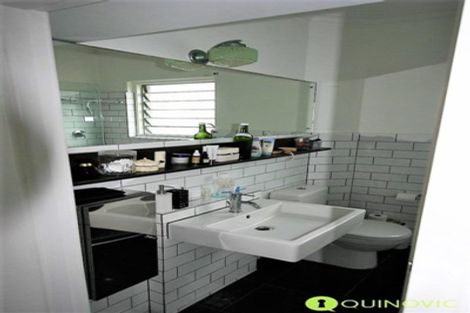 Photo of property in Illawarra Flats, 11/6 Brighton Road, Parnell, Auckland, 1052