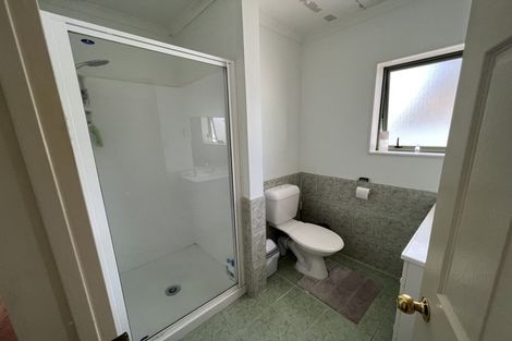 Photo of property in 18 Patts Avenue, Glendene, Auckland, 0602