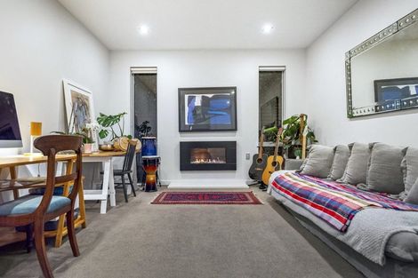 Photo of property in 15 Waitemata Road, Hauraki, Auckland, 0622