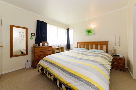 Photo of property in 11 Herbert Avenue, Cloverlea, Palmerston North, 4412