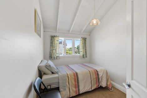 Photo of property in 1 Oriel Place, Levin, 5510