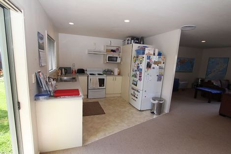 Photo of property in 16 Rebecca Rise, Weymouth, Auckland, 2103