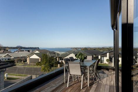 Photo of property in 50 Bert Wall Drive, Omokoroa, 3114
