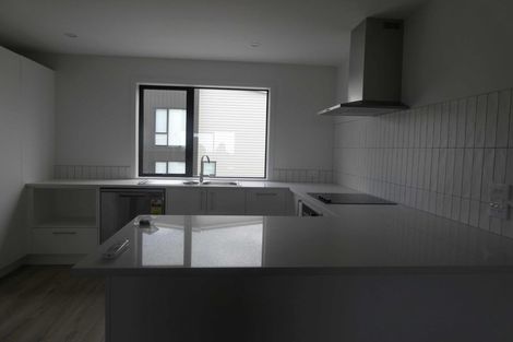 Photo of property in 2/504 Don Buck Road, Massey, Auckland, 0614