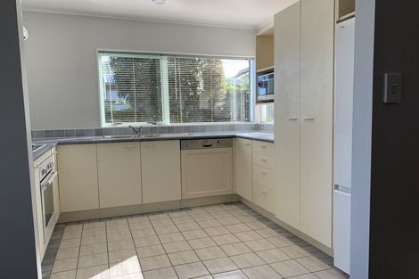 Photo of property in 16 Imelda Road, Te Atatu Peninsula, Auckland, 0610