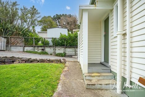 Photo of property in 13 View Street, Maungaturoto, 0520