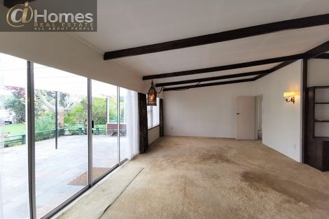 Photo of property in 10 Manuka Street, Orewa, 0931