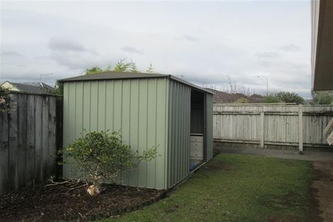 Photo of property in 8 Glen Loch Place, Paraparaumu, 5032