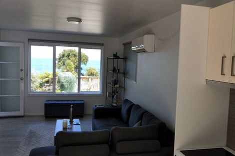 Photo of property in 32a Wade River Road, Stanmore Bay, Whangaparaoa, 0932