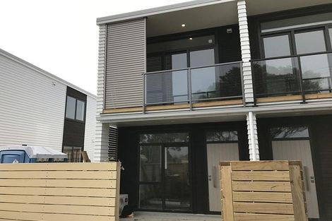 Photo of property in 11/50 Ocean View Road, Northcote, Auckland, 0627