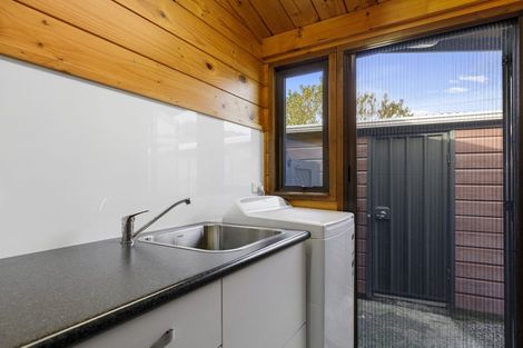 Photo of property in 6a Pilcher Crescent, Naenae, Lower Hutt, 5011