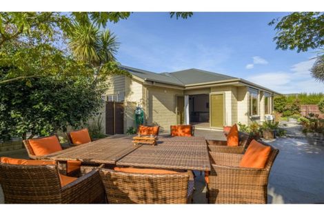 Photo of property in 33 Bottle Lake Drive, Parklands, Christchurch, 8083