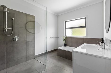 Photo of property in 16 Seafield Road, Eskdale, Napier, 4182