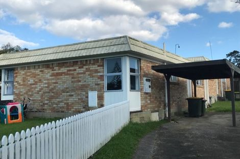 Photo of property in 1/11 Ballater Place, Highland Park, Auckland, 2010