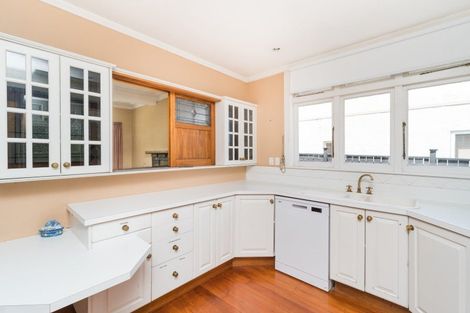 Photo of property in 4 Russell Street, Palmerston North, 4414
