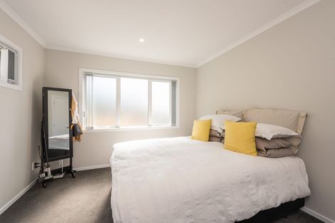 Photo of property in 22 Rarangi Way, Owhiro Bay, Wellington, 6023