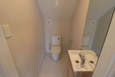 Photo of property in 2b Crystal Avenue, Te Atatu South, Auckland, 0602