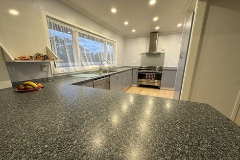 Photo of property in 141 Gossamer Drive, Pakuranga Heights, Auckland, 2010