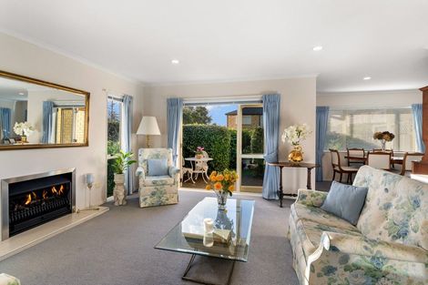 Photo of property in 1 Zara Court, Flat Bush, Auckland, 2016