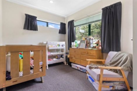 Photo of property in 60 Cobham Crescent, Kelston, Auckland, 0602