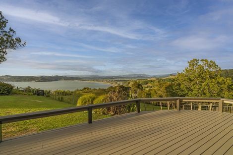 Photo of property in 2a Pohutukawa Grove, Whitianga, 3510