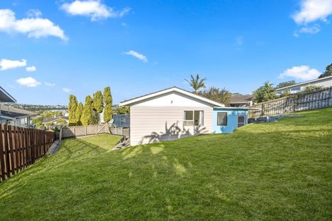 Photo of property in 10 Celeste Place, Totara Vale, Auckland, 0627